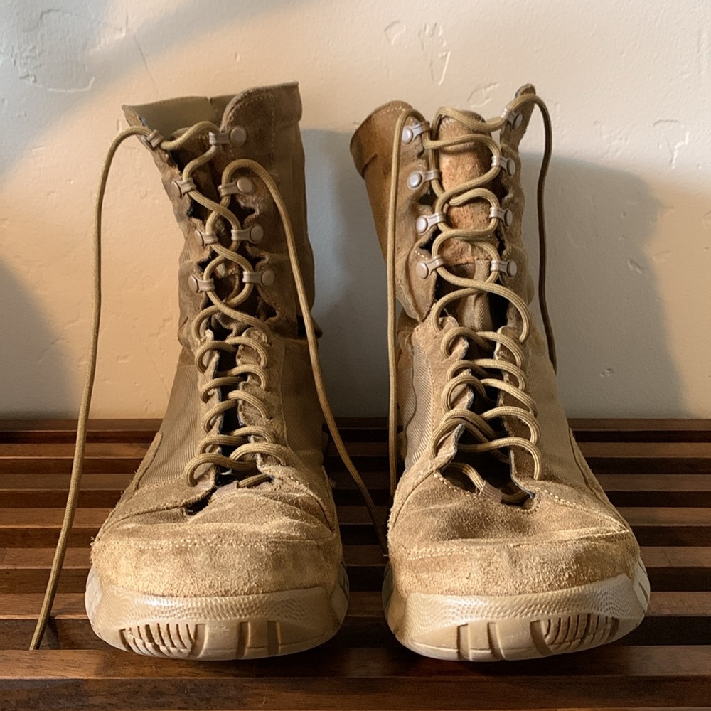 Oakley tactical boots